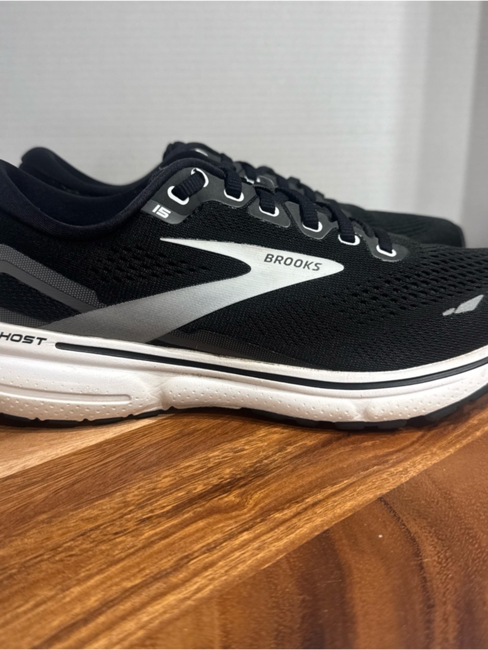 Brooks Ghost 15 Women’s Size 8.5 B Shoes Running Walking Black Sneaker